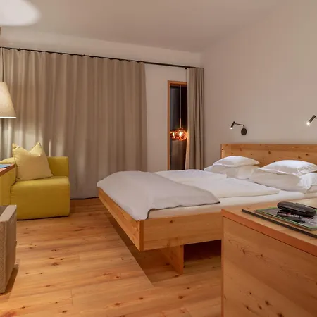 Biohotel Gralhof 酒店 3*