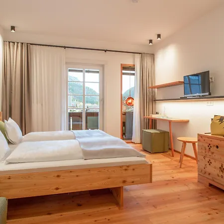 Biohotel Gralhof 酒店 3*