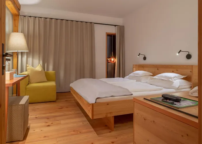 Biohotel Gralhof 酒店 3*